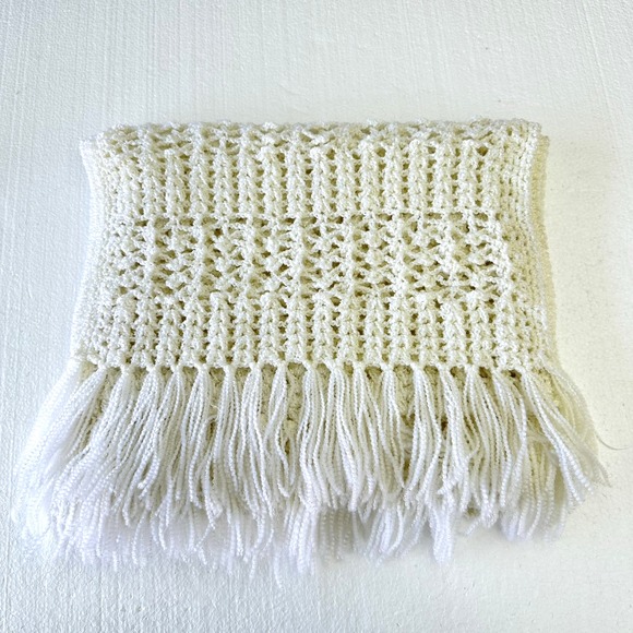Crocheted White Shawl/Scarf Fall Boho Hippy Granny Retro Cottage Core Ethereal - Picture 5 of 6